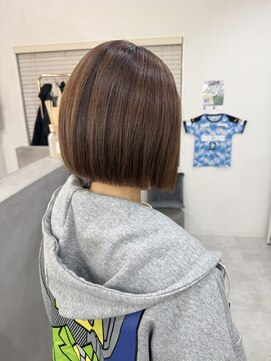 ラボリア(LABO li'a) ミニボブ×ストパー