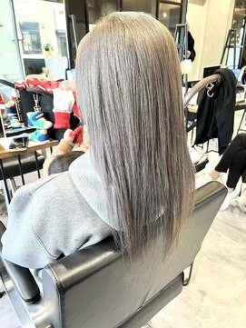 ニード(NEED) 20代/30代/40代/覚王山/千種/ケアブリーチ/ホワイトシルバー