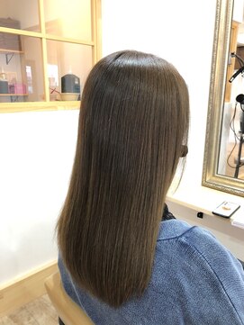 オモイ(omoi) オリーブグレージュ
