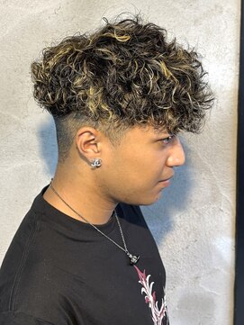 ニアウ 高崎店(Niau) メンズマッシュスペインカールメッシュパーマ群馬高崎眉毛韓国