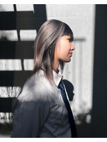 ヴァーディ オモテサンドウ(Vardy omotesando)&nbsp;silver/ホワイトシルバー 落とせる黒