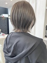 キャアリー(Caary)&nbsp;福山市美容室Caary透明感グレージュカラーミディアムボブ
