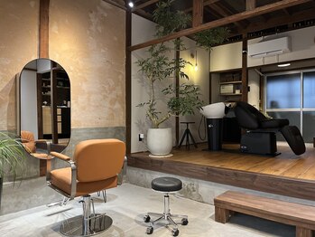 路地裏salonよろ家　【12月6日OPEN(予定)】