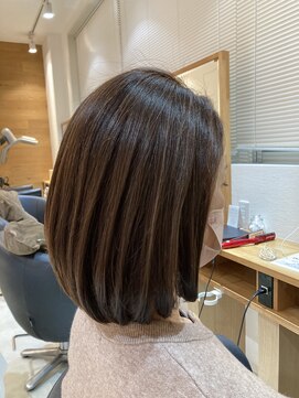 内巻きレイヤーボブ