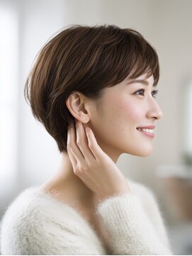 ラファンジュ ヘアー クレオ(Rohange hair Creo) 耳かけ 丸みショート 大人ショート 前髪あり