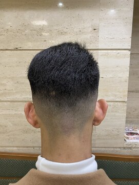 フリーダム 新百合ヶ丘店(FREEDOM) メンズカット/フェードカット/バーバー[men's/新百合ヶ丘]