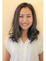 マテリアル(Material) {阪急六甲 Material} やんわりカールのかき上げセミディ