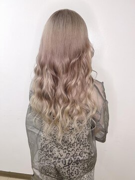 ブランシスヘアー(Bulansis Hair) ラベージュ ロング