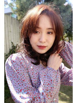 ベア(Bea) フェミニンミディアム