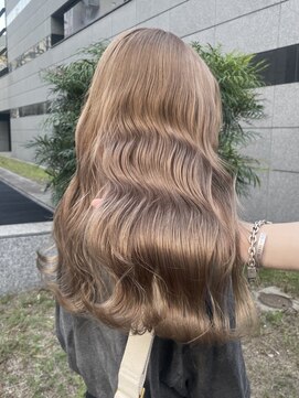 サイ(sai) 前髪/アンブレラカラー/こなれミディ/イメチェン/ウェーブパーマ