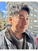 ツーブロック刈り上げ無造作パーマアップバングショートメンズ