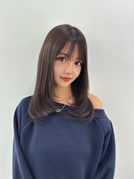 テイス 新宿(TACE) ミディアムレイヤー[ネビージュ/黒髪/小顔/新宿]