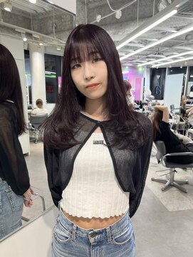 ユーフォリア 渋谷グランデ(Euphoria SHIBUYA GRANDE) レイヤーカット　ボルドー　ぱっつん前髪