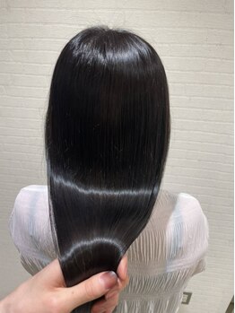 レイフィールド 浜町観光通り店(RAY Field)の写真/【浜町アーケード内】人気のダメージレス酸性ストレートも取り扱い♪生まれつき美ストレートな仕上がりに！