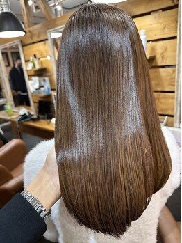 アクシス 江別店(AXIS)の写真/トリートメント各種ご用意◎一人ひとりの髪質に合わせて選定しあなたにピッタリな施術をご提案！[髪質改善]