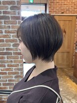 ヴィップルーム(viproom)&nbsp;ピンクベージュレイヤーボブニュアンスカラー外ハネボブショート