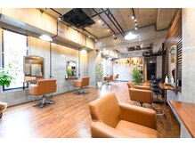 ロダット 横浜(LODAT by little)の雰囲気（席間隔が広々としたセット面になります♪【横浜/横浜駅】）