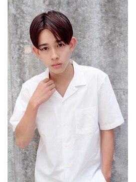 シトリ(ShitoRe) ShitoReセンターパートスタイル ツーブロック トランクスヘア