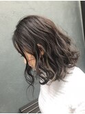 ラベンダーアッシュにちょこっとサイドのインナーカラー