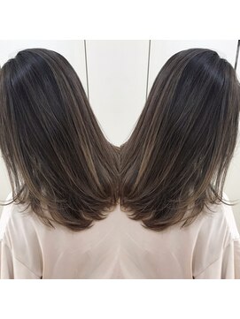 ブルーム コスタ(Blume COSTA) 【Blume COSTA】エアタッチハイライトのクールなバレイヤージュ