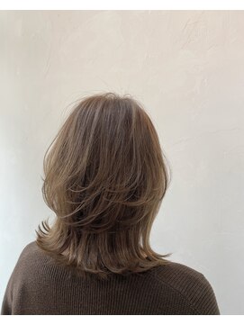 アルカンシエル(Arc-en-ciel) ★外ハネ×レイヤー★ミディアム