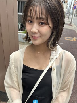 ディライト(Delight) レイヤーボブ×イヤリングカラー