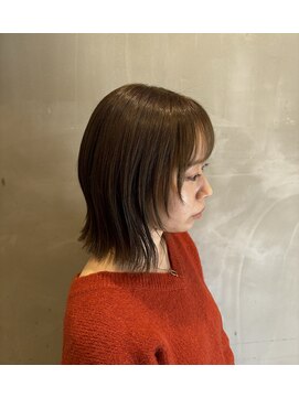 ベルベットヘア 千早店(Velvet hair) ザクザク顔まわりカット×Olive beige 【Shion】