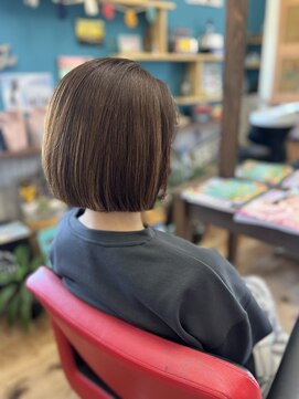 ハウオリ(hau'oli) パツッとボブ