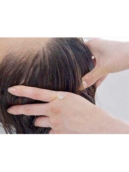 リピーター多数◎【カット+クイックスパ\5500】で気になる頭皮の匂いも解消し綺麗なうる艶髪へ導く♪