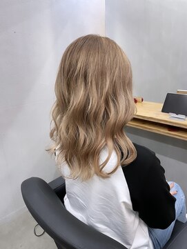 エヌ(N) ミルクティーベージュ