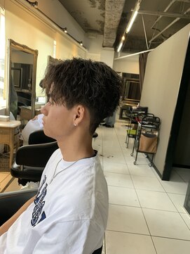 アイズ 海老名(AIZU) ツイストスパイラルパーマ ツイストパーマ センターパート