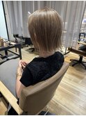切りっぱなしグレージュ