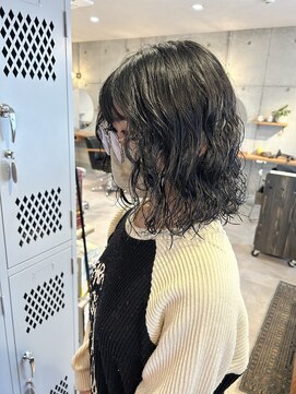 リメンバー(REMEMBER) ウェーブ感強め！レディースパーマ♪【東神奈川/東白楽/白楽】