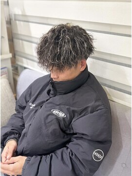コレロ ヘアー(KORERO hair) 10代、20代、30代に大人気、ホワイトハイライトパーマ