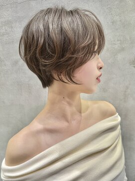 ロンドネートゥル 新潟(Lond naitre) 似合わせカット/ダークアッシュ/外ハネ