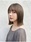 切りっぱなしボブ×オリーブベージュ