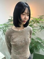 ヘルム(Helm) 暗めグッレージュ/顔まわりレイヤーカット