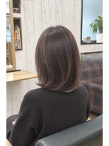 ねこびより&nbsp;大人の柔らかミディアムボブ