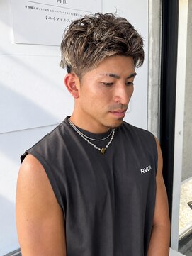 ユイマァルスロウ 岡山(YUIMARLSLOW) 岡山メンズサロン★ホワイトメッシュ★メンズショート★刈り上げ