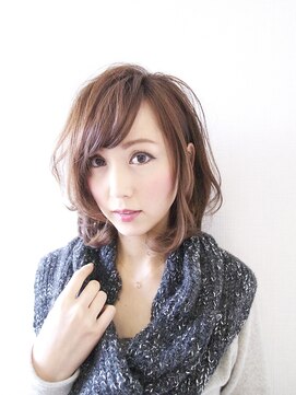 ピエドプール(PiED DE POULE) エアウェーブで柔らかさをプラス!ミディアムカール