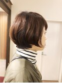大人可愛いくせ毛風小顔マロンベージュ丸みショートボブ30代40代