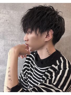 シン(syn) 前髪長めマッシュ ツイストスパイラル