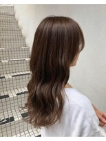 モルニ(MORNI)&nbsp;波ウェーブ_マロンベージュ Aラインボブ かきあげ