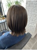 ピスタチオグレージュ