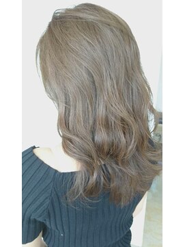 アンド(A&ND) グレージュ《透明感》