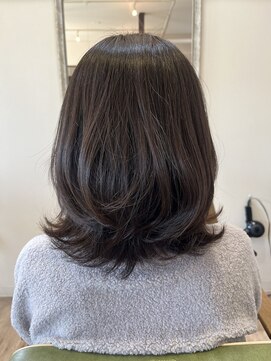 レーヴ(REVE) ミディアム外ハネ