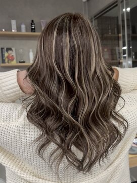 レディアル 大宮(REDEAL ope.) 【白髪手術】 コントラストハイライト/白髪ぼかし/ハイライト