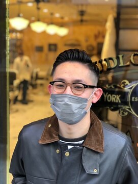 ルドローブラントオオサカ(LUDLOW BLUNT Osaka) 【LUDLOW BLUNT】七三分け サイドパート スキンフェードカット