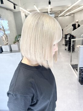 ファイブバイジエクト 堀江(FIVE by The Ect) ホワイトブロンドボブ