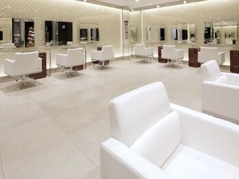 コーゾー アヴェダ 松屋銀座店(KOZO w AVEDA)の写真/《いつでも素敵な自分でいれる》松屋銀座内★豊富な知識&技術で大人女性のキレイを引き出す実力派サロン！